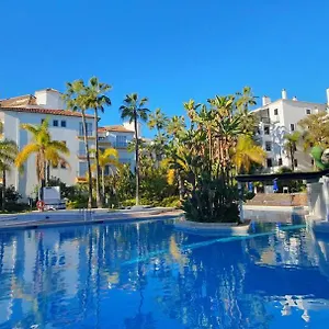 jardines-de-las-golondrinas-by-the-nikki-beach.es-andalucia.com/
