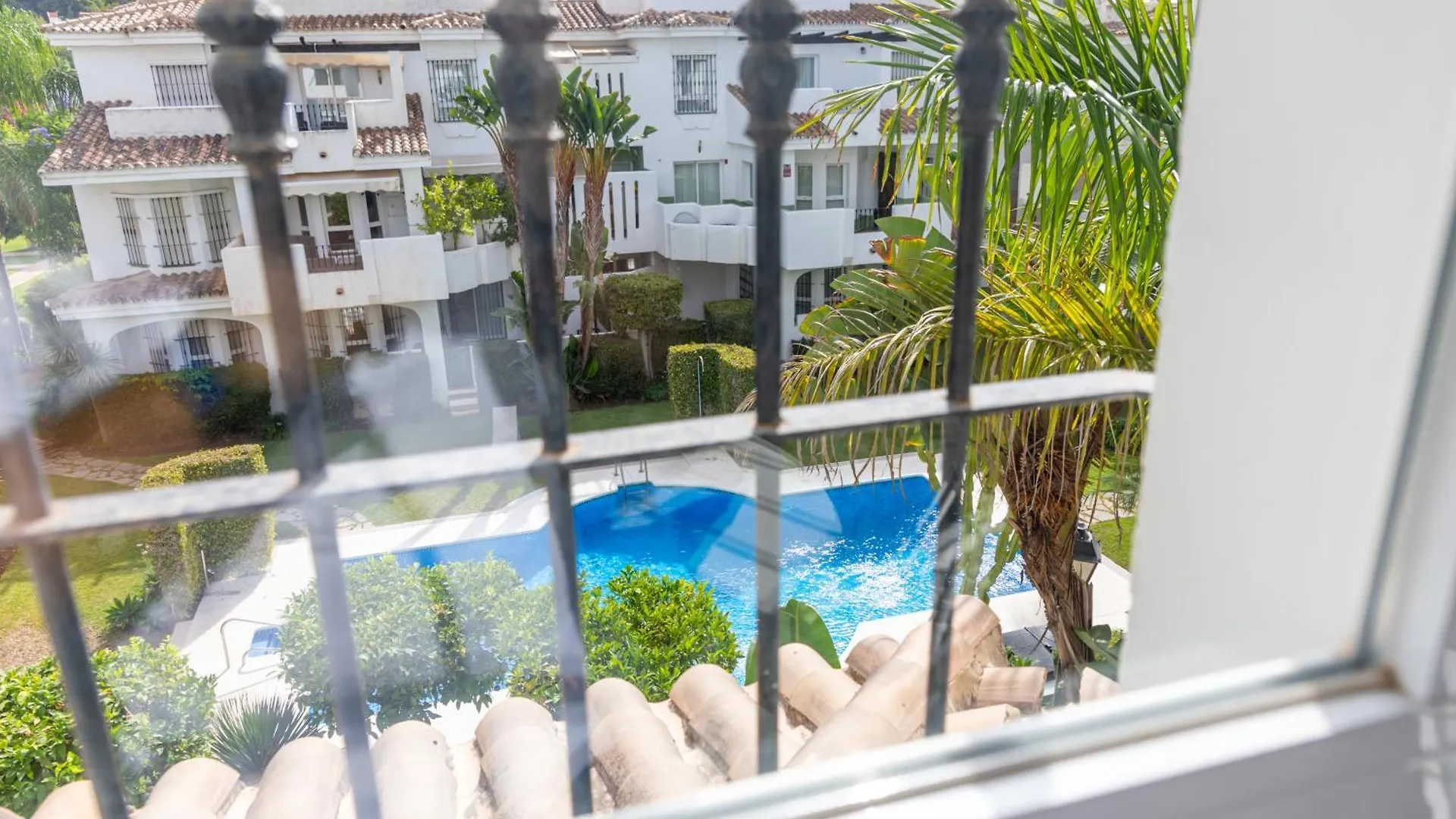 Apartamento Ab Properties - Design Penthouse Duplex Marbella - 3 Mn To Puerto Banus And Beach - Golden Mile - Pool And Tropical
